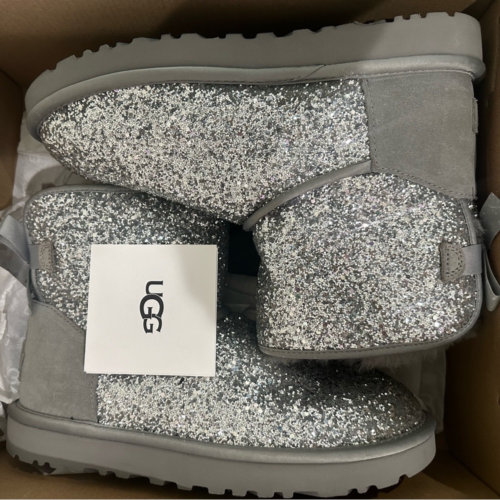 Size 8 UGG boot
